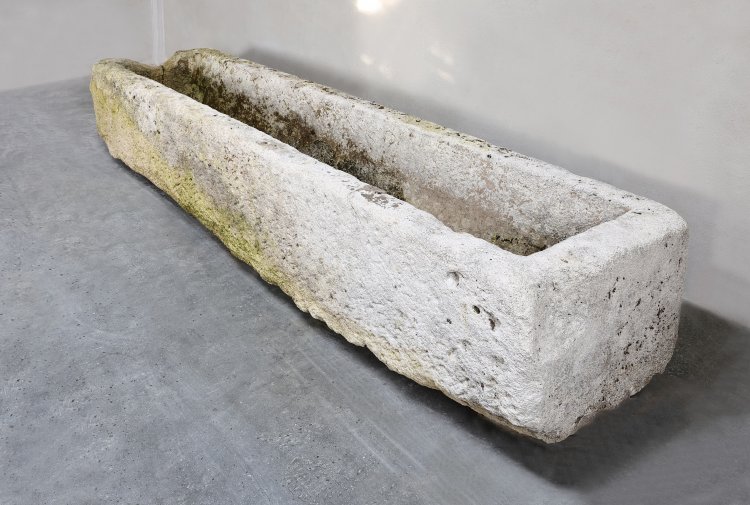 alte trog von französischer kalkstein