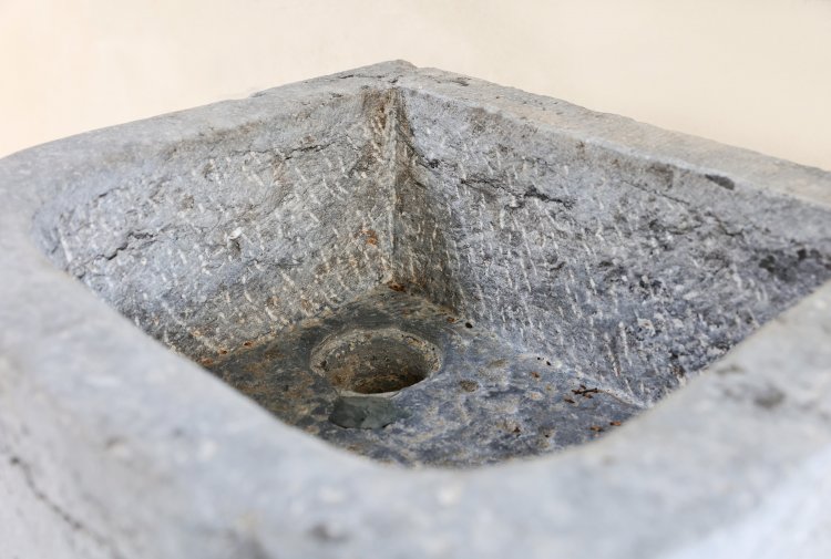 alte blaustein waschbecken