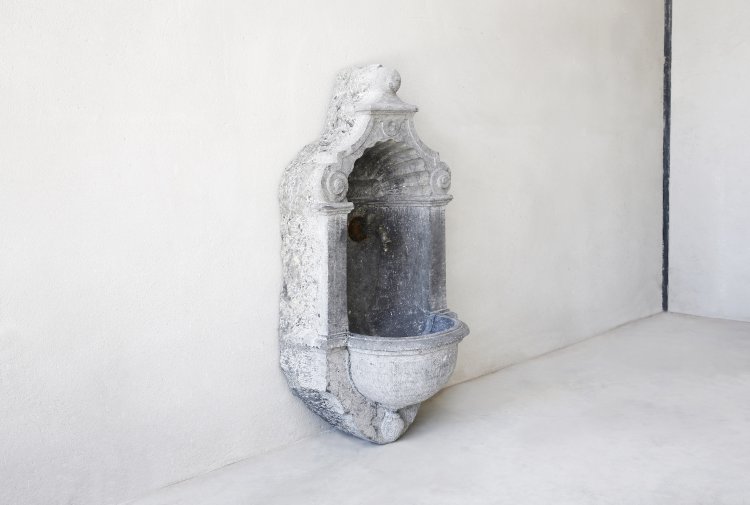 alte belgischer blaustein brunne