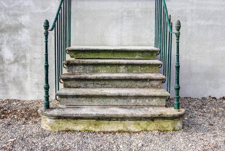 Antike Kalkstein Treppe