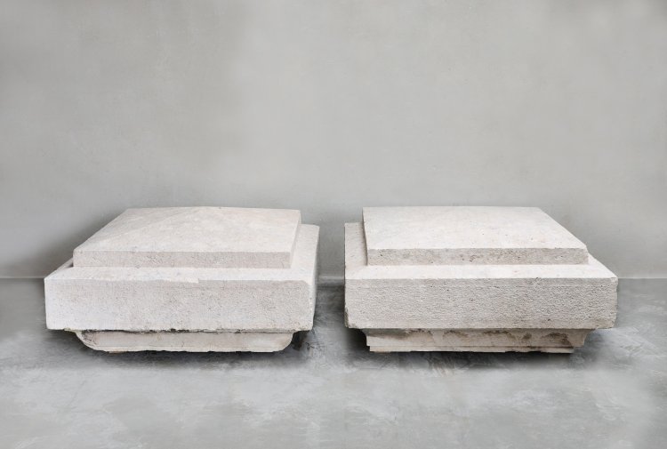 set pedestals