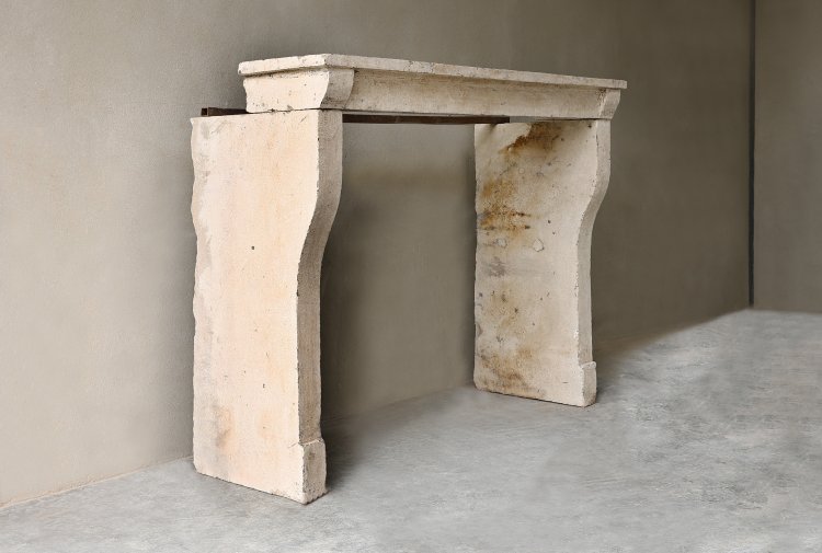 alte französischer kalkstein kamin