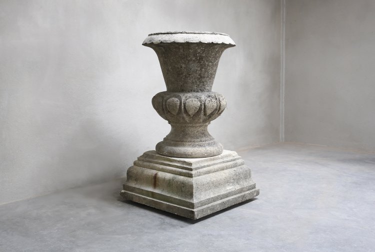 alte franzosischer kalkstein vase 